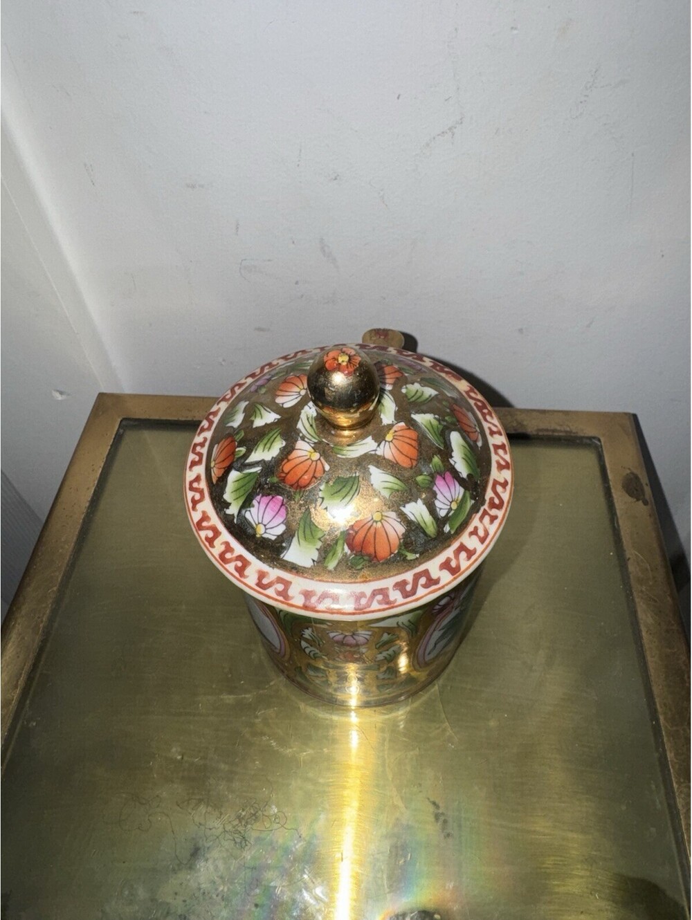 Vintage Chinese Floral Lidded Porcelain Mug with Gold Accents - Picture 6 of 9